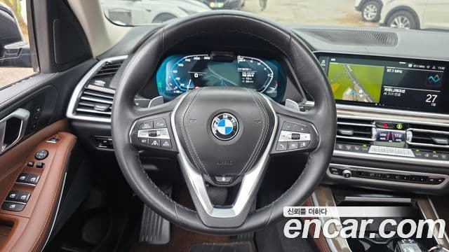 BMW X5 2022 — ფოტო 13/20