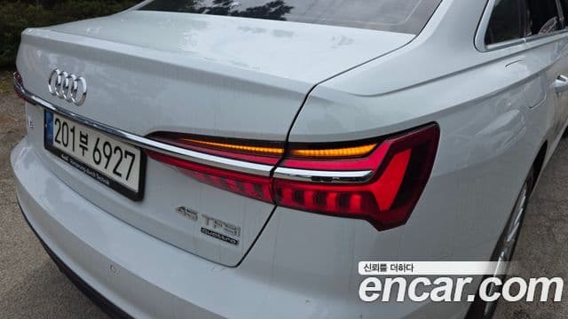 Audi A6 2021 — Şəkil 10/32