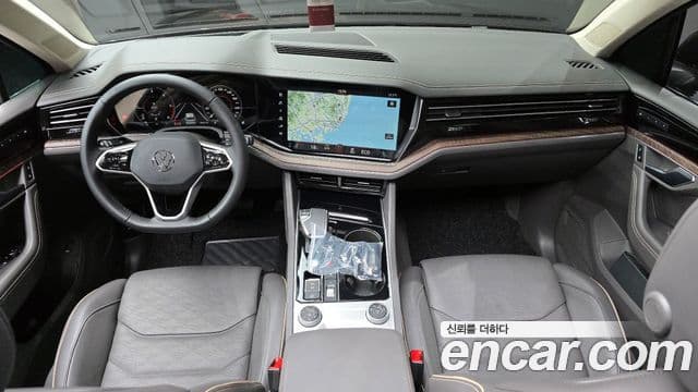 Volkswagen Touareg 2023 — Şəkil 7/20