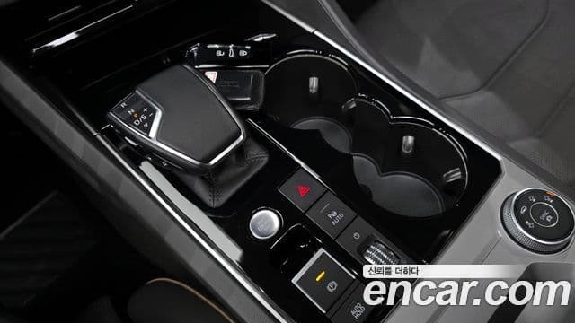Volkswagen Touareg 2023 — Şəkil 9/20