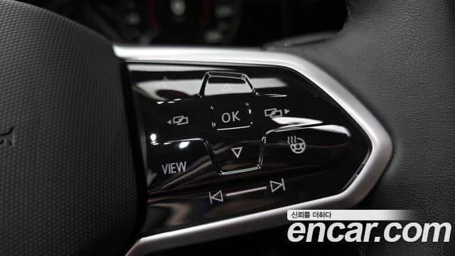 Volkswagen Touareg 2023 — Photo 19/33