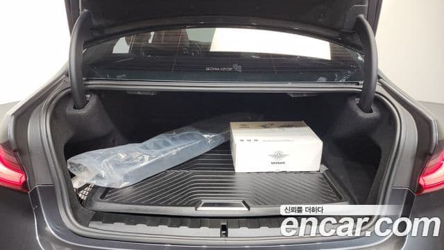 BMW 3 Series 2021 — ფოტო 18/20