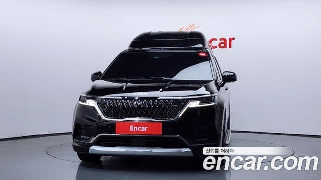 Kia Carnival 2023 — Фото 2/20