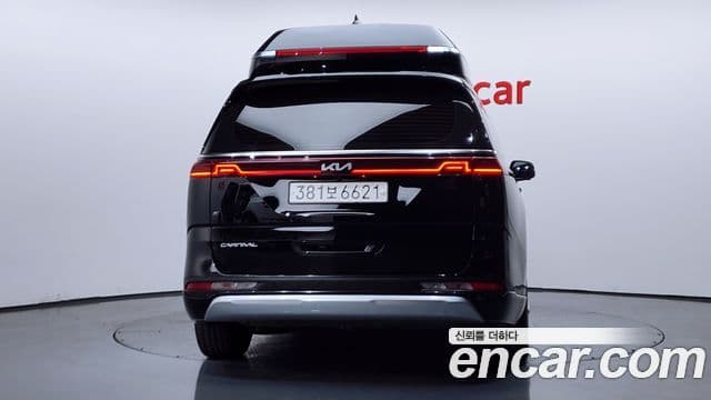 Kia Carnival 2023 — Фото 3/20