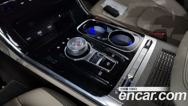 Kia Carnival 2023 — Фото 7/20