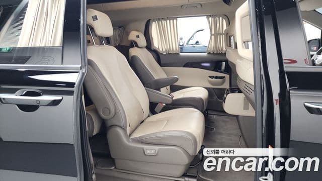 Kia Carnival 2023 — Фото 10/20