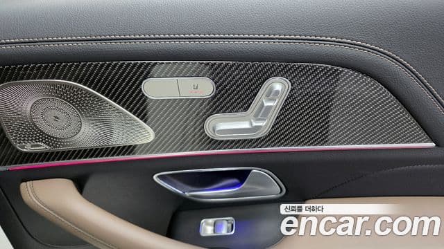 Mercedes-Benz GLE-Class 2021 — ფოტო 17/20