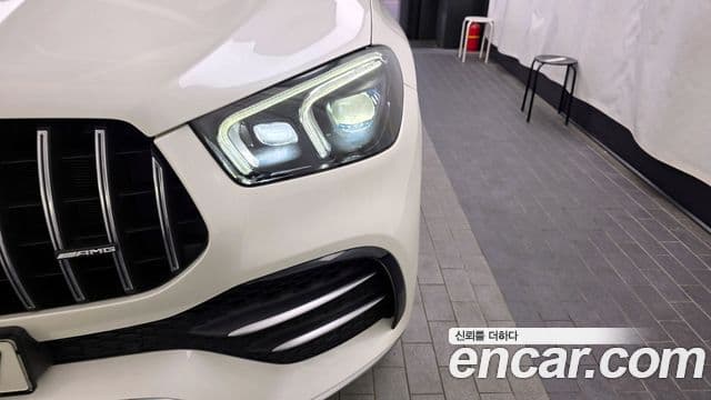 Mercedes-Benz GLE-Class 2021 — Photo 23/33