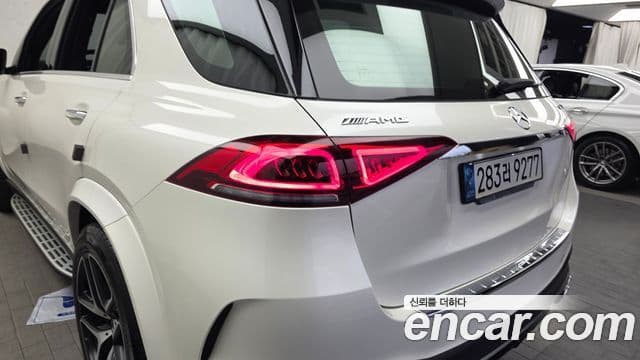 Mercedes-Benz GLE-Class 2021 — Photo 20/33