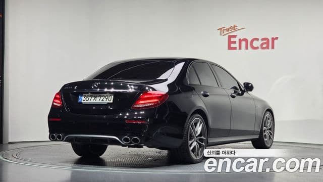 Mercedes-Benz E-Class 2019 — Фото 2/20