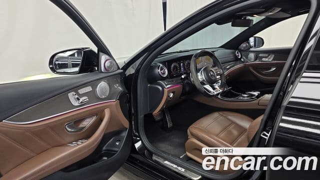 Mercedes-Benz E-Class 2019 — Фото 10/20