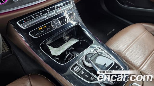 Mercedes-Benz E-Class 2019 — Photo 36/36
