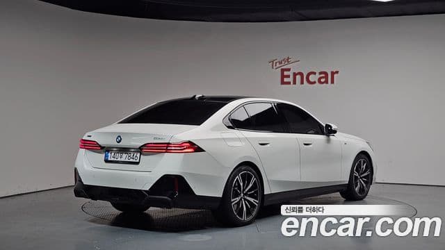 BMW 5 Series 2025 — Şəkil 2/20