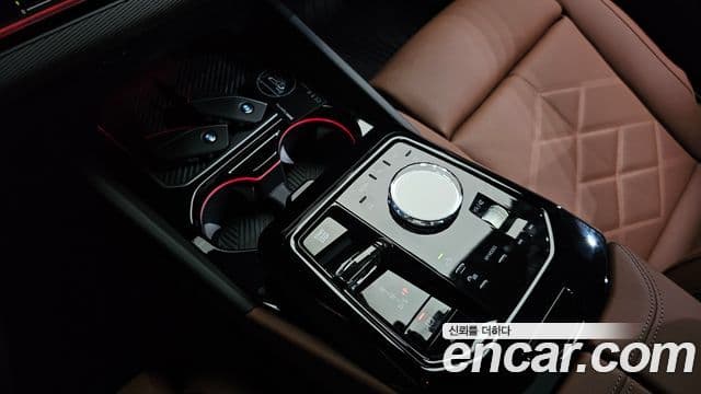 BMW 5 Series 2025 — Фото 9/20
