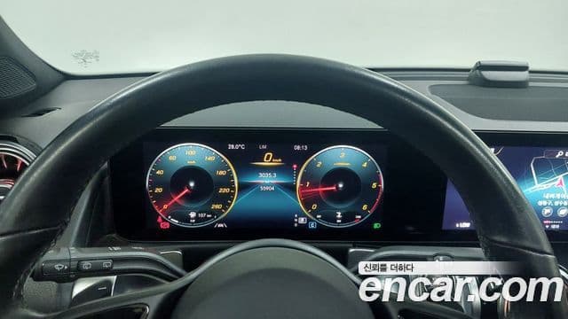 Mercedes-Benz GLB-Class 2021 — ფოტო 3/20