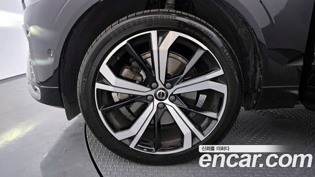Volvo XC60 2022 — Şəkil 5/20