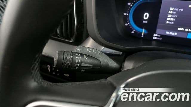 Volvo XC60 2022 — Şəkil 20/20