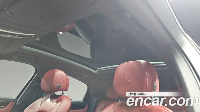 Porsche Cayenne 2020 — ფოტო 19/20