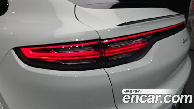 Porsche Cayenne 2020 — Photo 6/35
