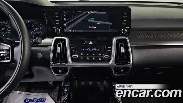Kia Sorento 2020 — ფოტო 17/20