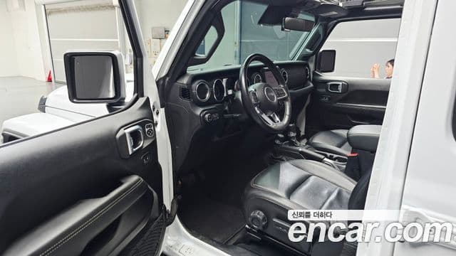Jeep Wrangler 2023 — Фото 9/20