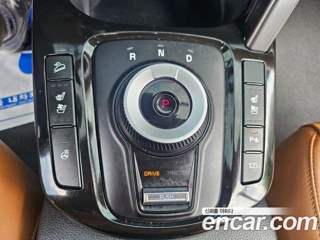 Kia Seltos 2023 — ფოტო 19/20