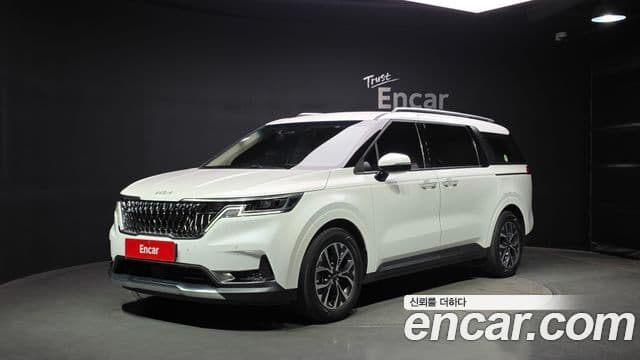 Kia Carnival 2023 — Фото 1/20
