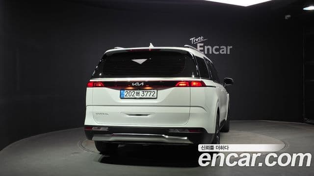 Kia Carnival 2023 — Фото 4/20