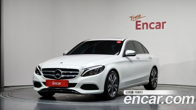 Mercedes-Benz C-Class 2018 — Şəkil 21/32