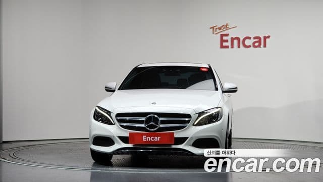Mercedes-Benz C-Class 2018 — Şəkil 15/32