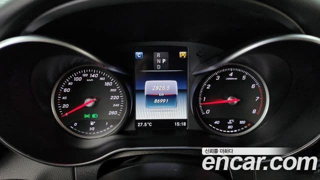 Mercedes-Benz C-Class 2018 — Şəkil 5/32