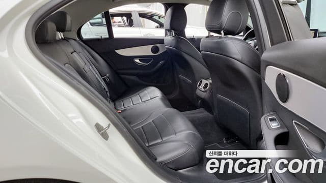 Mercedes-Benz C-Class 2018 — Şəkil 3/32