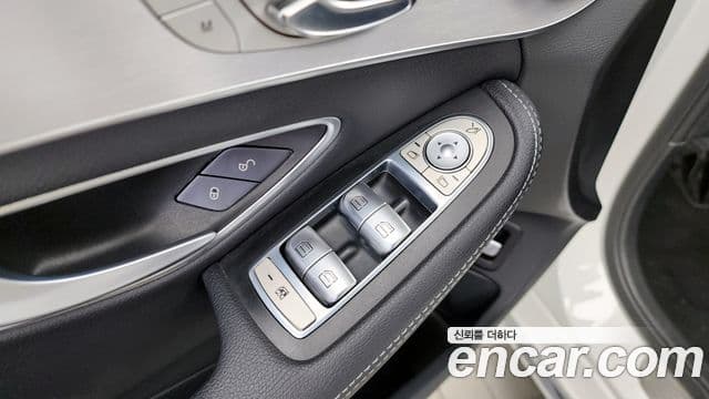 Mercedes-Benz C-Class 2018 — Şəkil 10/32