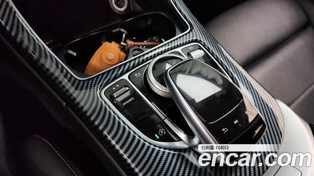 Mercedes-Benz C-Class 2018 — Şəkil 20/32