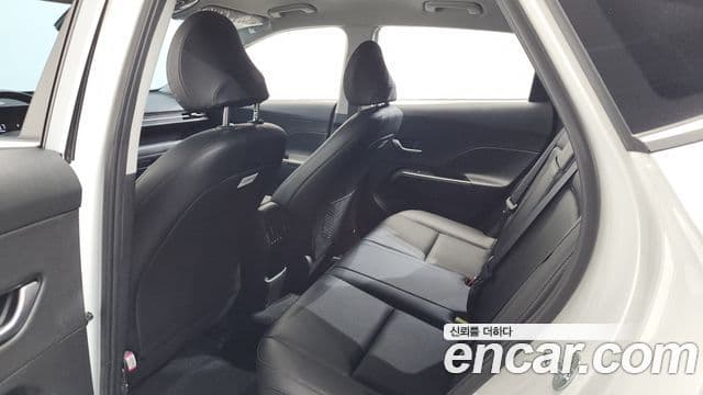 Hyundai Kona 2023 — Şəkil 17/20