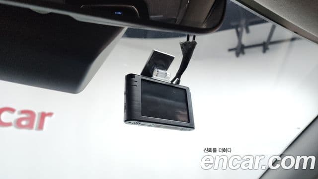 Hyundai Kona 2023 — Şəkil 18/20