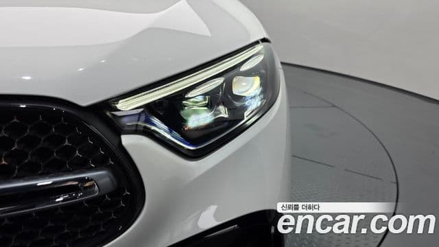 Mercedes-Benz GLC-Class 2025 — Photo 8/33