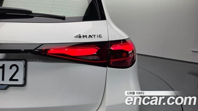 Mercedes-Benz GLC-Class 2025 — Photo 6/33