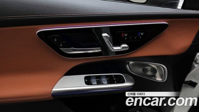 Mercedes-Benz GLC-Class 2025 — Photo 1/33