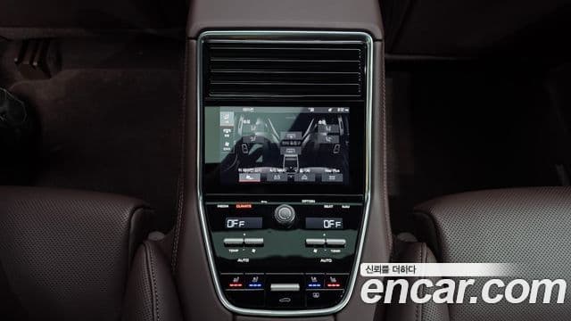 Porsche Panamera 2021 — Photo 9/33