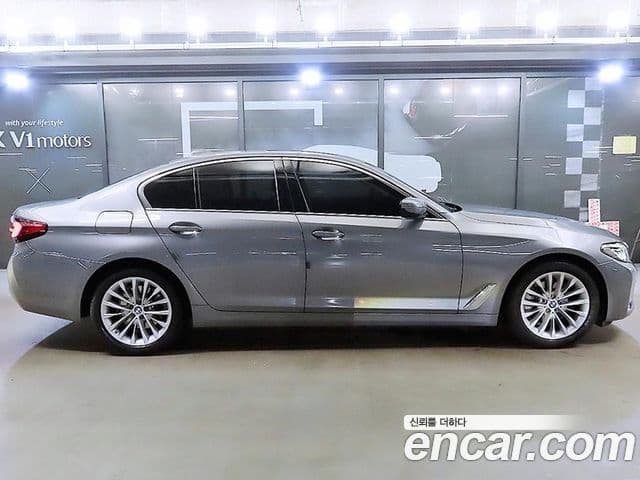BMW 5 Series 2023 — Şəkil 2/20