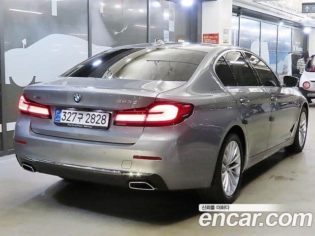BMW 5 Series 2023 — Şəkil 3/20