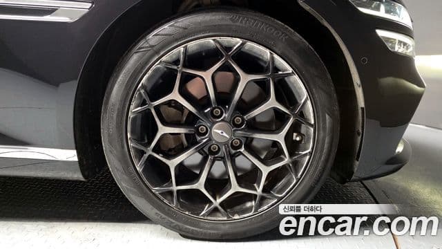 Genesis G80 2020 — Photo 29/36