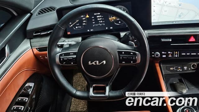 Kia K5 2024 — ფოტო 15/20