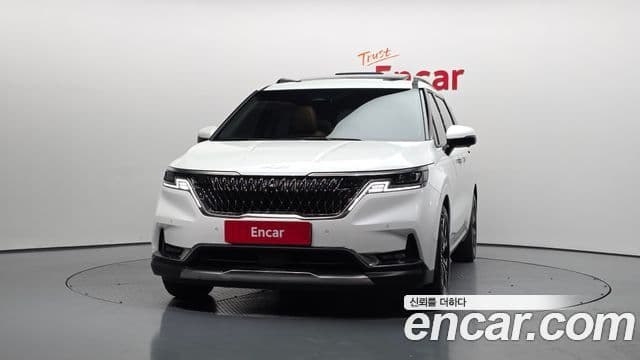 Kia Carnival 2022 — Фото 3/20