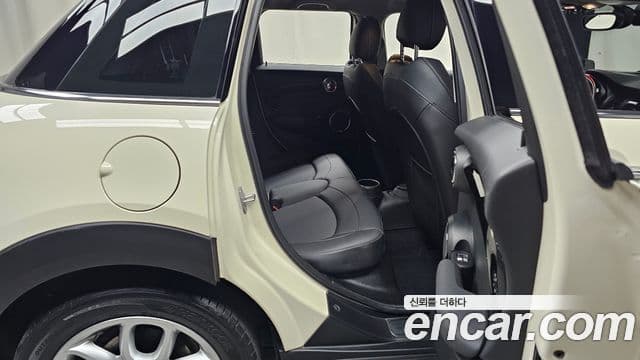 Mini Cooper 2020 — ფოტო 10/31