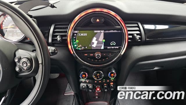 Mini Cooper 2020 — ფოტო 3/31