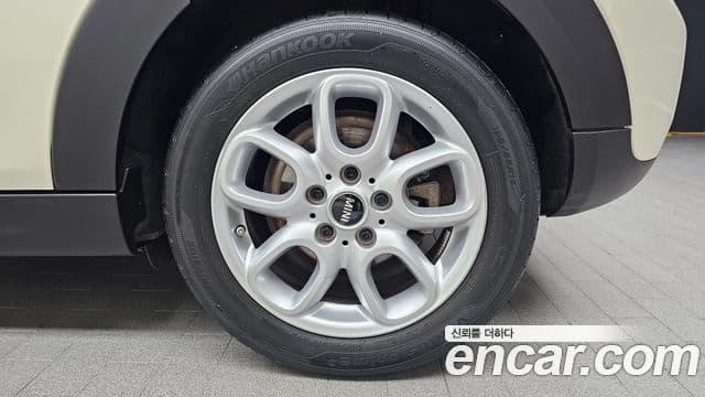 Mini Cooper 2020 — ფოტო 14/31