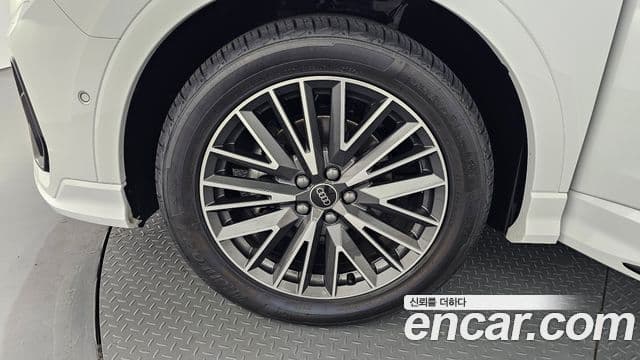 Audi Q3 2025 — ფოტო 5/20