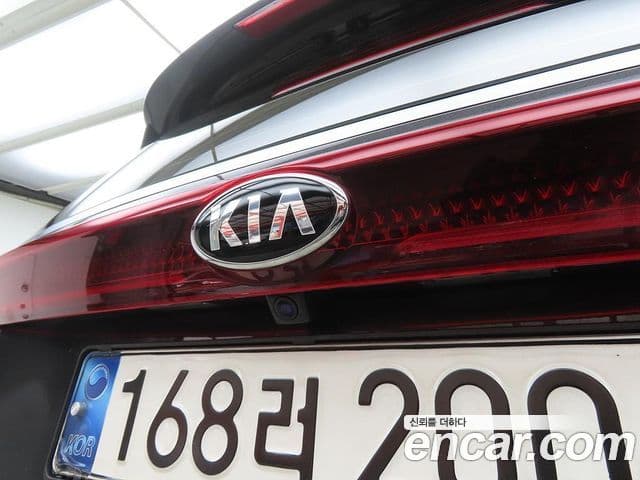 Kia Carnival 2021 — Şəkil 15/20
